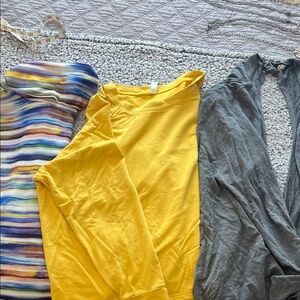 Size Large 3pc knit bundle